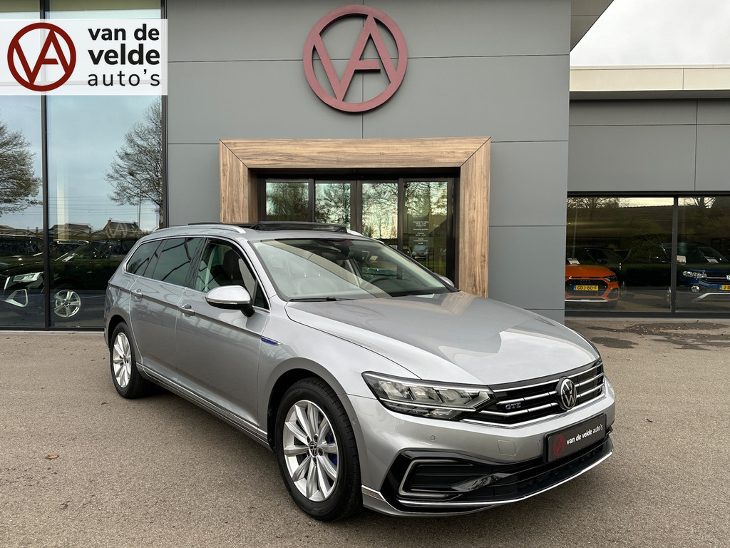 tweedehands Volkswagen Passat Variant 1.4 TSI PHEV GTE | Panoramadak | Virtual Cockpit | 360 Camera | Rijklaar incl. garantie   – beschikbaar bij Van de Velde Auto’s