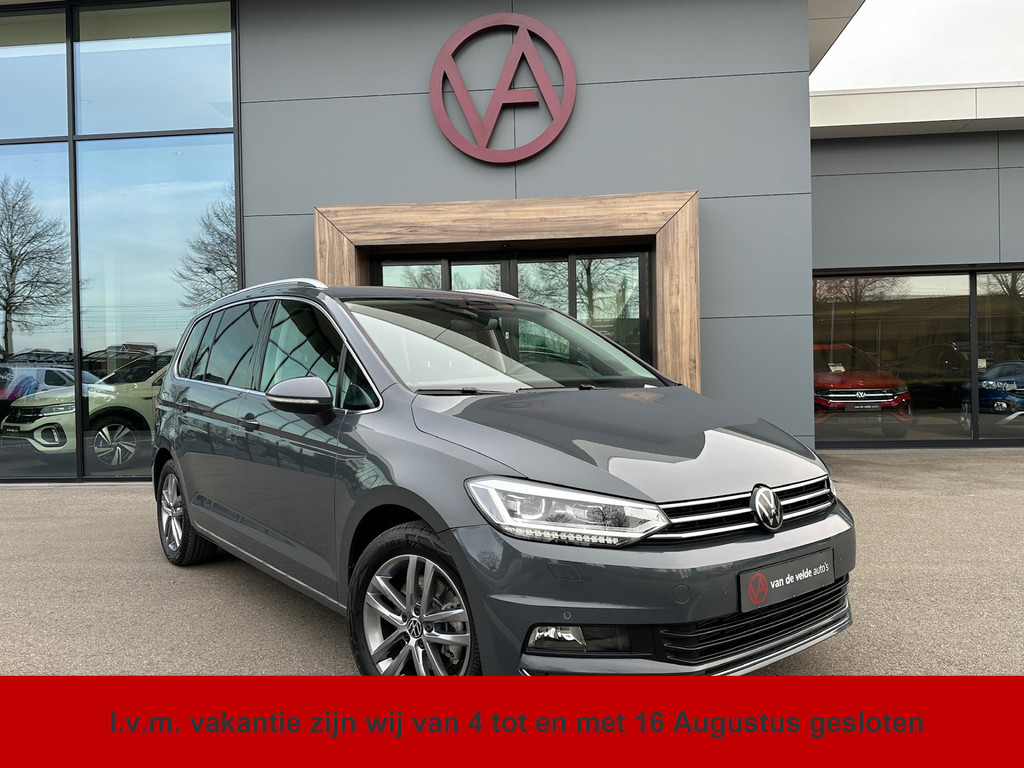tweedehands Volkswagen Touran 1.5 TSI 150pk DSG Highline 7-persoons | Dode hoek | Virtual cockpit | Navi | Rijklaar incl. garantie   – beschikbaar bij Van de Velde Auto’s