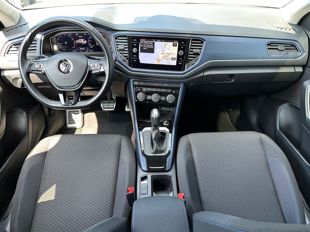 tweedehands Volkswagen T-Roc 1.5 TSI 150pk DSG R-line | 19 inch | Led | Trekhaak | Virtual cockpit | Carplay | Rijklaar incl. 1 jaar Bovag garantie   – beschikbaar bij Van de Velde Auto’s