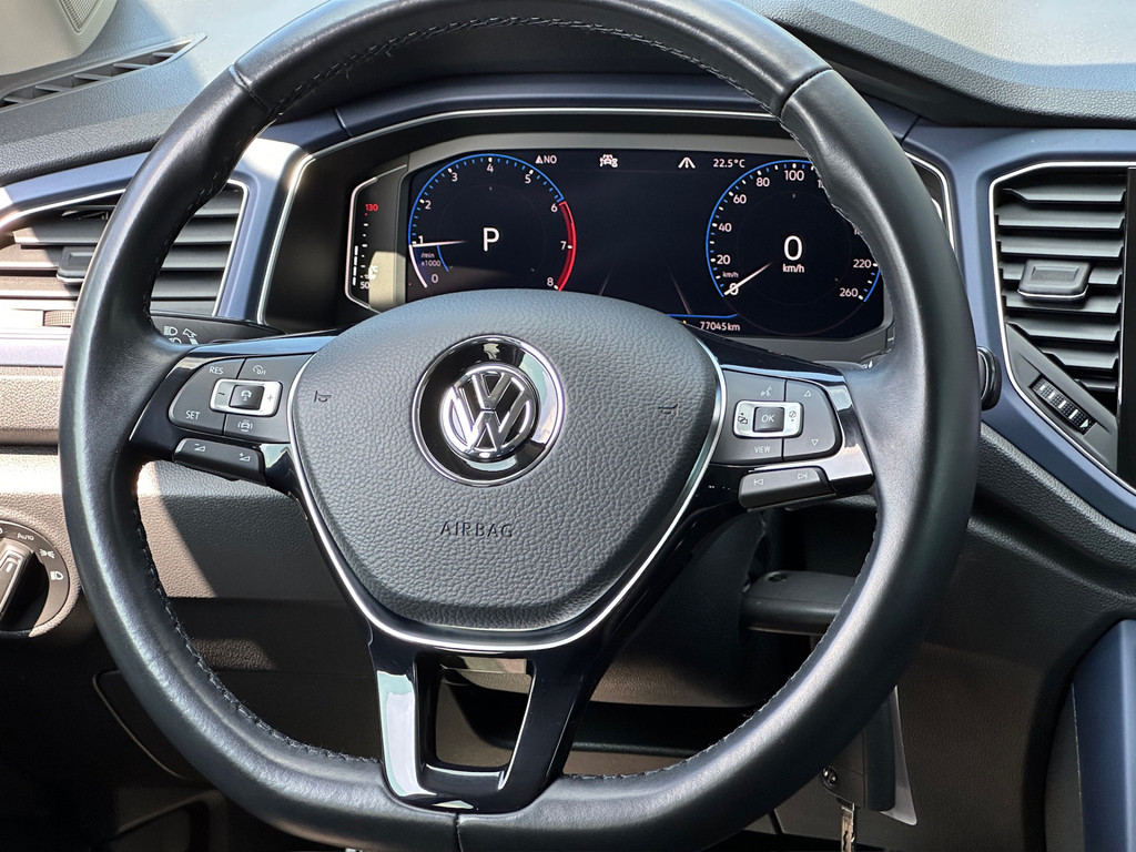 tweedehands Volkswagen T-Roc 1.5 TSI 150pk DSG R-line | 19 inch | Led | Trekhaak | Virtual cockpit | Carplay | Rijklaar incl. 1 jaar Bovag garantie   – beschikbaar bij Van de Velde Auto’s