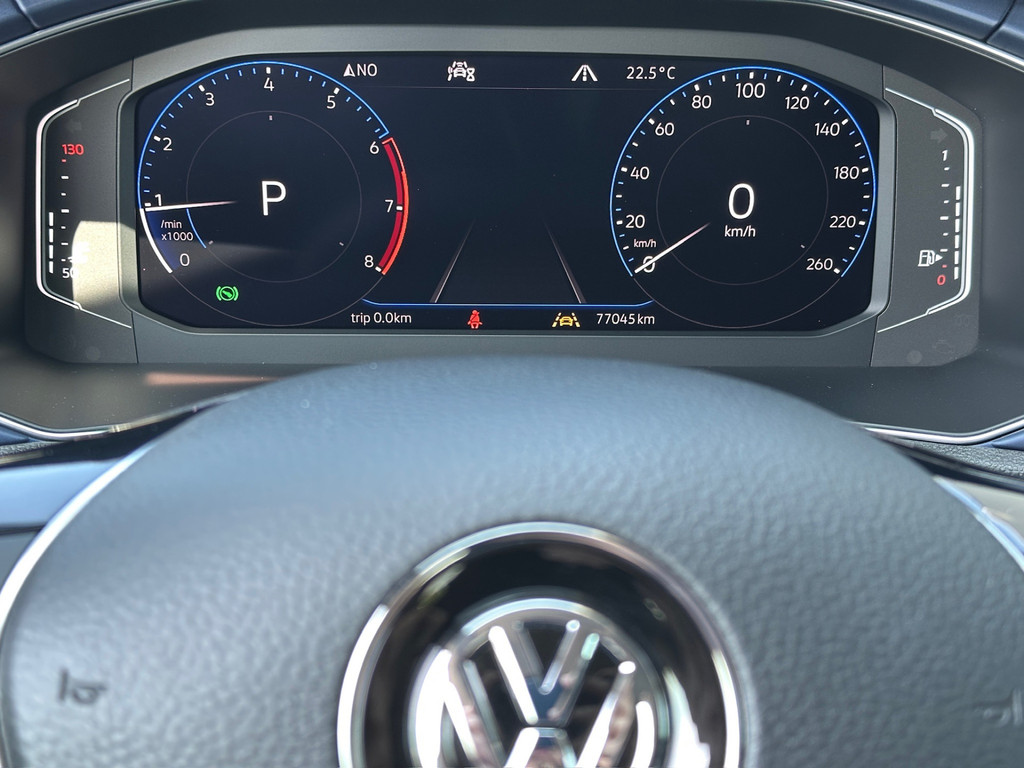 tweedehands Volkswagen T-Roc 1.5 TSI 150pk DSG R-line | 19 inch | Led | Trekhaak | Virtual cockpit | Carplay | Rijklaar incl. 1 jaar Bovag garantie   – beschikbaar bij Van de Velde Auto’s