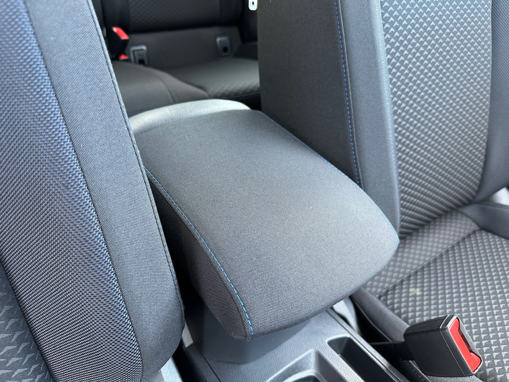 tweedehands Volkswagen T-Roc 1.5 TSI 150pk DSG R-line | 19 inch | Led | Trekhaak | Virtual cockpit | Carplay | Rijklaar incl. 1 jaar Bovag garantie   – beschikbaar bij Van de Velde Auto’s
