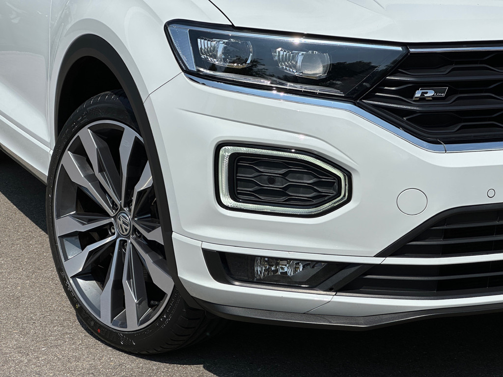 tweedehands Volkswagen T-Roc 1.5 TSI 150pk DSG R-line | 19 inch | Led | Trekhaak | Virtual cockpit | Carplay | Rijklaar incl. 1 jaar Bovag garantie   – beschikbaar bij Van de Velde Auto’s