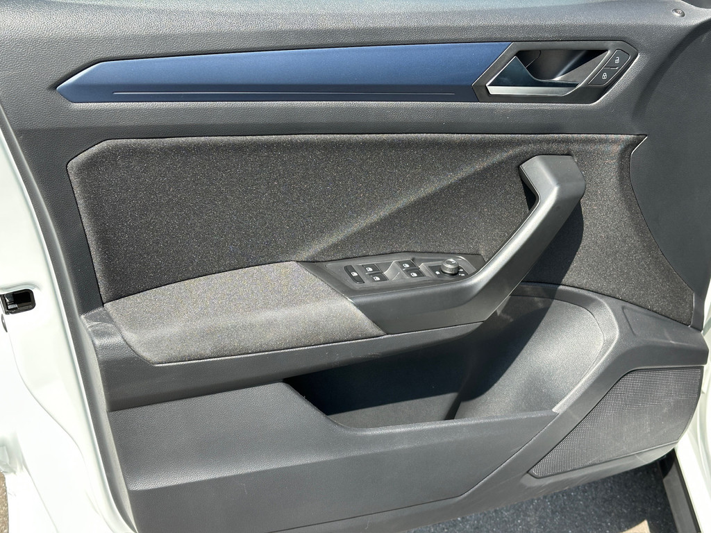 tweedehands Volkswagen T-Roc 1.5 TSI 150pk DSG R-line | 19 inch | Led | Trekhaak | Virtual cockpit | Carplay | Rijklaar incl. 1 jaar Bovag garantie   – beschikbaar bij Van de Velde Auto’s