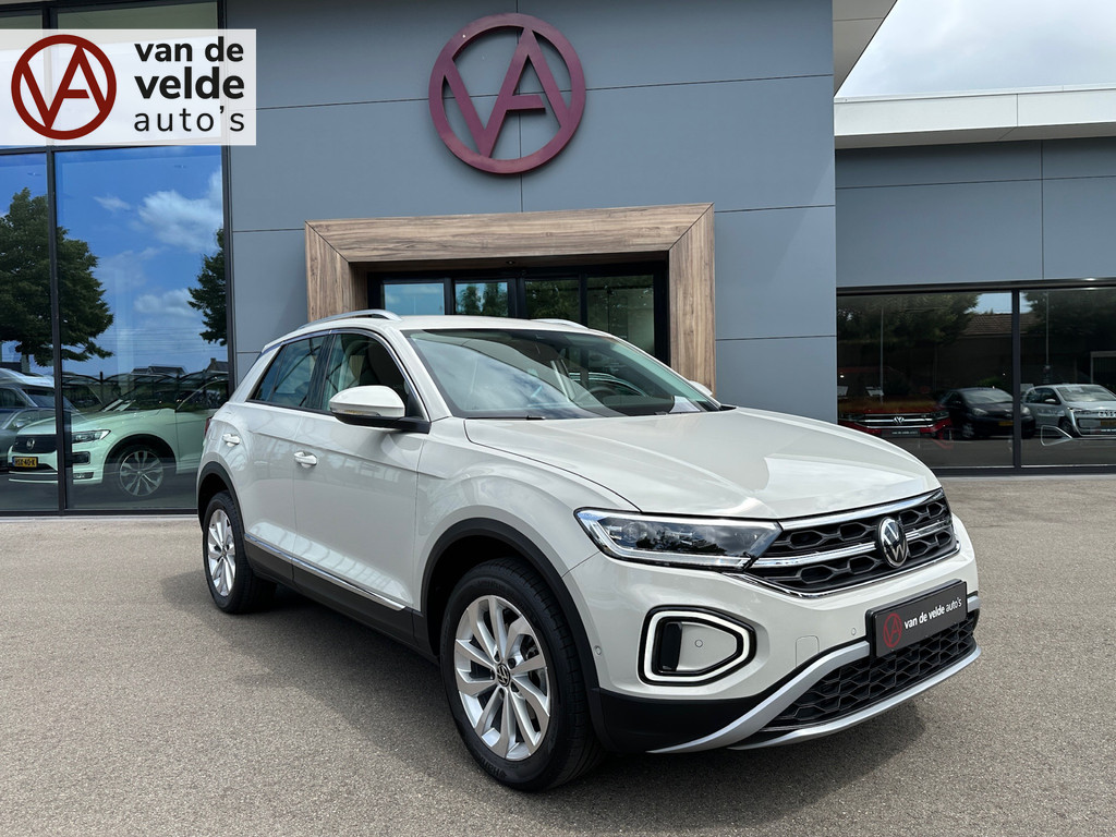 tweedehands Volkswagen T-Roc 1.5 TSI 150pk DSG Style Carplay | Camera | Keyless | Elek. Achterklep | Rijklaar incl. garantie   – beschikbaar bij Van de Velde Auto’s