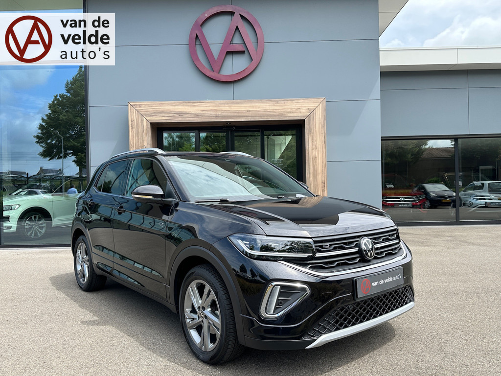 tweedehands Volkswagen T-Cross 1.5 TSI 150pk DSG R-Line | Camera | Trekhaak | Navi | IQ light | Rijklaar incl. garantie   – beschikbaar bij Van de Velde Auto’s