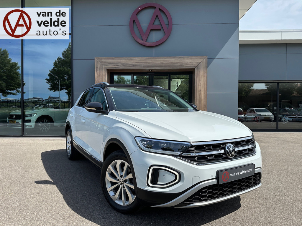 tweedehands Volkswagen T-Roc 1.5 TSI 150pk DSG Style | Camera | Navi | Adapt. Cruise | IQ light | Rijklaar incl. garantie   – beschikbaar bij Van de Velde Auto’s