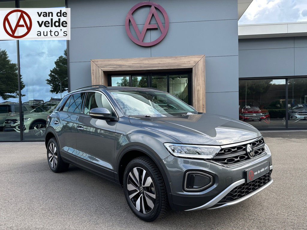tweedehands Volkswagen T-Roc 1.5 TSI 150pk Move | Navi | Carplay | Stoelverwarming | Rijlkaar incl. verlengde fabrieksgarantie   – beschikbaar bij Van de Velde Auto’s