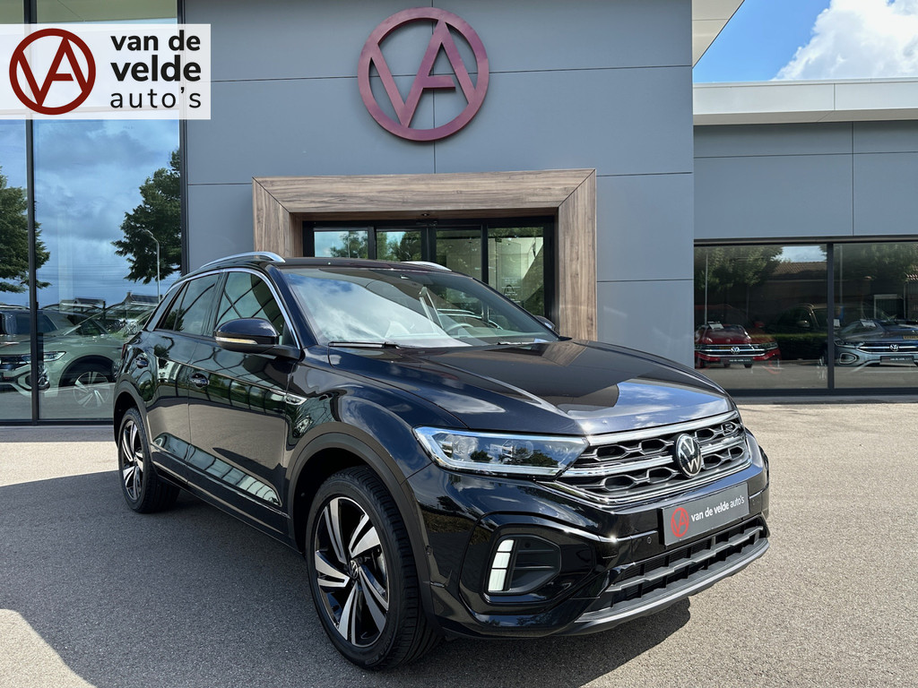 tweedehands Volkswagen T-Roc 1.5 TSI 150pk DSG R-Line | Camera | Keyless | Elek. Achterklep | Dode hoek | Rijklaar incl. 1 jaar Bovag garantie   – beschikbaar bij Van de Velde Auto’s