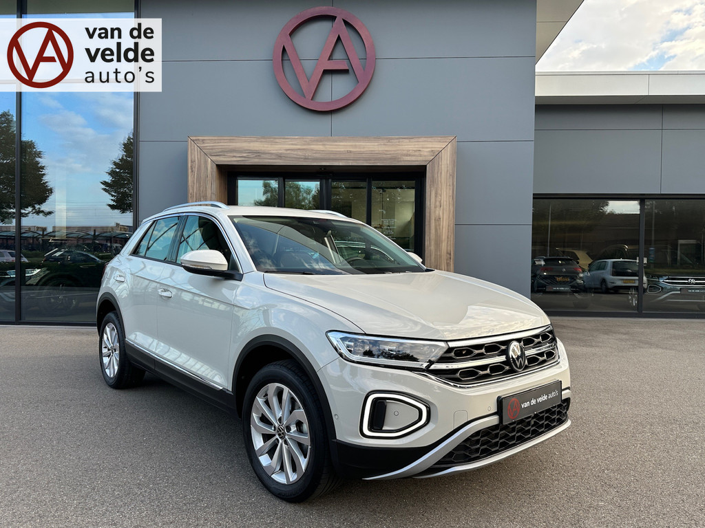 tweedehands Volkswagen T-Roc 1.5 TSI 150pk DSG Style Carplay | Camera | Keyless | Elek. Achterklep | Rijklaar incl. garantie   – beschikbaar bij Van de Velde Auto’s