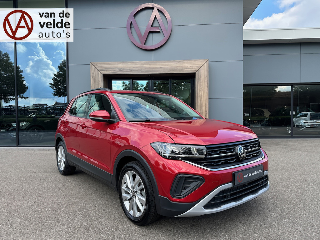 tweedehands Volkswagen T-Cross 1.0 TSI 115pk DSG Life | Camera | Navi | 4-season banden | Adap. Cruise | Fabrieksgarantie tot 8-2029   – beschikbaar bij Van de Velde Auto’s
