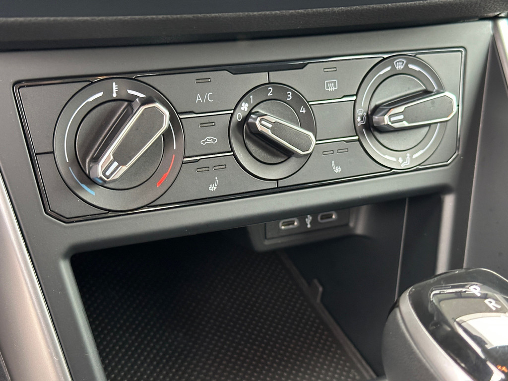 tweedehands Volkswagen Polo 1.0 TSI Life 95pk DSG | Dode hoek | Adapt. Cruise | Led | Rijklaar incl. 1 jaar Bovag garantie   – beschikbaar bij Van de Velde Auto’s