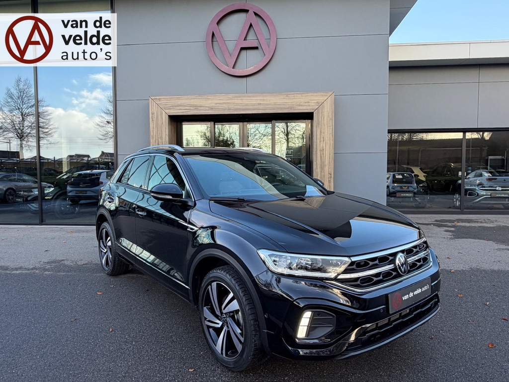 tweedehands Volkswagen T-Roc 1.5 TSI 150pk DSG R-Line | Camera | Keyless | Elek. Achterklep | Dode hoek | Rijklaar incl. 1 jaar Bovag garantie   – beschikbaar bij Van de Velde Auto’s