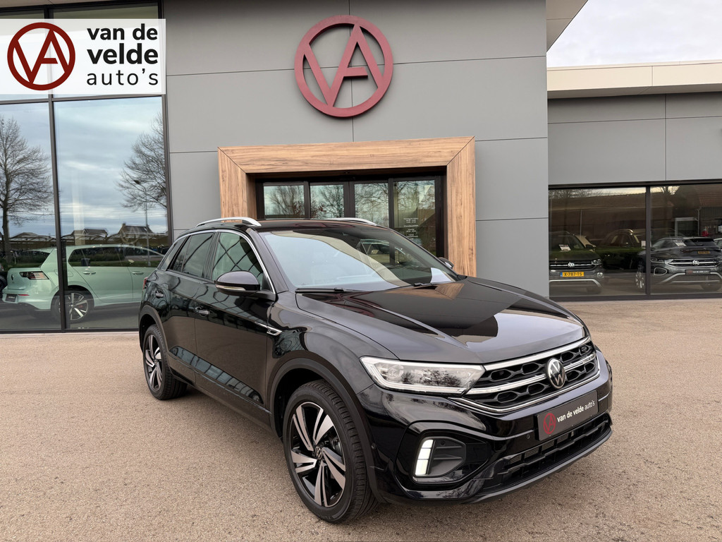 tweedehands Volkswagen T-Roc 1.5 TSI 150pk DSG R-Line | Camera | Keyless | Elek. Achterklep | Dode hoek | Rijklaar incl. 1 jaar Bovag garantie   – beschikbaar bij Van de Velde Auto’s