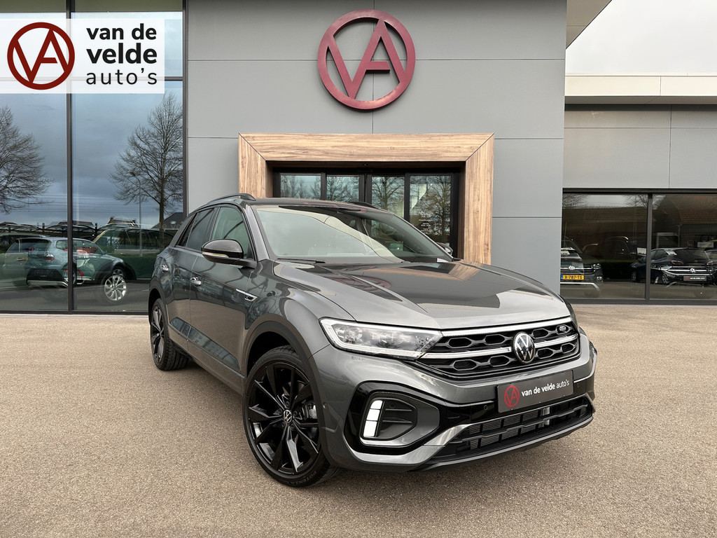 tweedehands Volkswagen T-Roc 1.5 TSI 150pk R-Line | Black style | Camera | Trekhaak | Dode hoek | Keyless | Rijklaar incl. verlengde garantie   – beschikbaar bij Van de Velde Auto’s