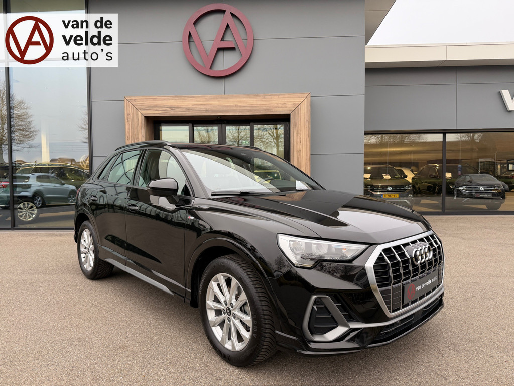 tweedehands Audi Q3 35 TFSI 150pk S-tronic S-line | Alcantara | Keyless | Dode hoek | Elek. Achterklep | Camera | Rijklaar incl. 1 jaar Bovag garant   – beschikbaar bij Van de Velde Auto’s