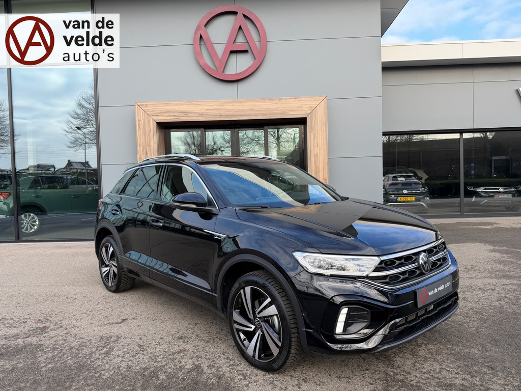 tweedehands Volkswagen T-Roc 1.5 TSI 150pk DSG R-Line | Camera | Keyless | Elek. Achterklep | Dode hoek | Rijklaar incl. 1 jaar Bovag garantie   – beschikbaar bij Van de Velde Auto’s
