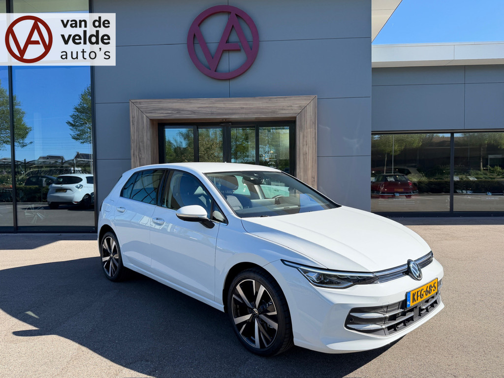 tweedehands Volkswagen Golf 1.5 eHybrid 204pk Style | 360 Camera | Ergo stoel | Adapt. Cruise | Rijklaar incl. 5 jaar Fabrieksgarantie   – beschikbaar bij Van de Velde Auto’s