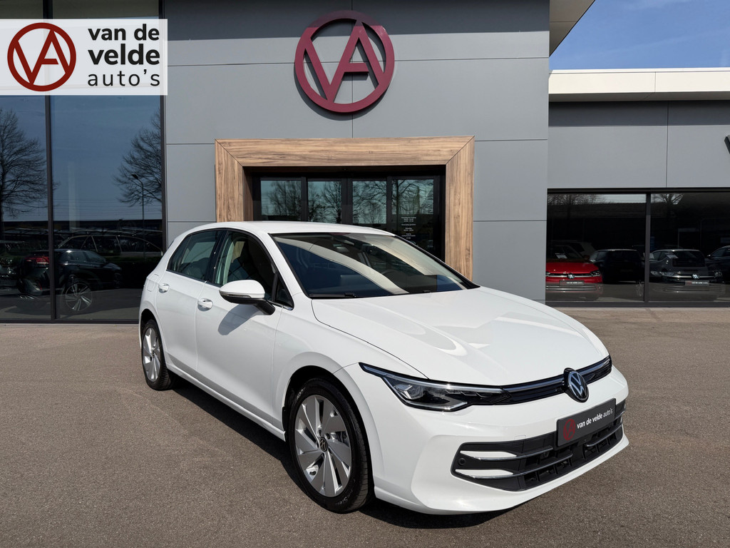 tweedehands Volkswagen Golf 1.5 eHybrid 204pk Style | 360 Camera | Ergo stoel | Adapt. Cruise | Rijklaar incl. 5 jaar Fabrieksgarantie   – beschikbaar bij Van de Velde Auto’s