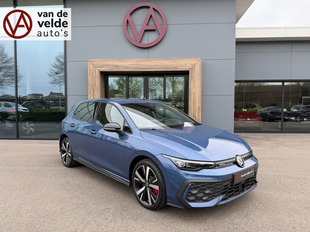 tweedehands Volkswagen Golf 1.5 eHybrid GTE 272pk | Black Style | Trekhaak | IQ light | Camera | Head-up | Rijklaar incl. garantie   – beschikbaar bij Van de Velde Auto’s