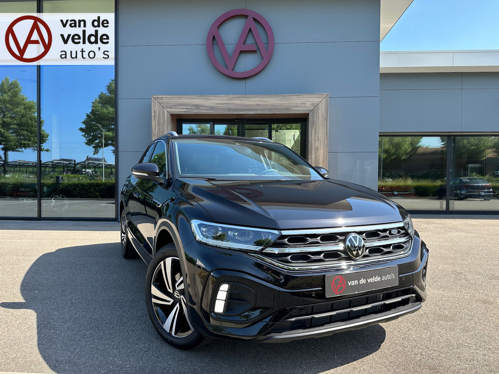 tweedehands Volkswagen T-Roc 1.5 TSI 150pk DSG R-Line | Camera | Keyless | Elek. Achterklep | Dode hoek | Rijklaar incl. 1 jaar Bovag garantie   – beschikbaar bij Van de Velde Auto’s