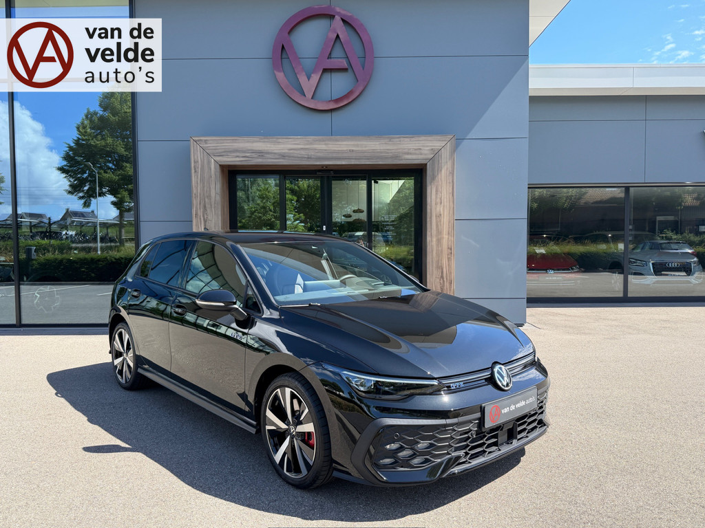tweedehands Volkswagen Golf 1.5 eHybrid GTE 272pk | Trekhaak | Led mistlampen | IQ light | Camera | Head-up | Rijklaar incl. garantie   – beschikbaar bij Van de Velde Auto’s