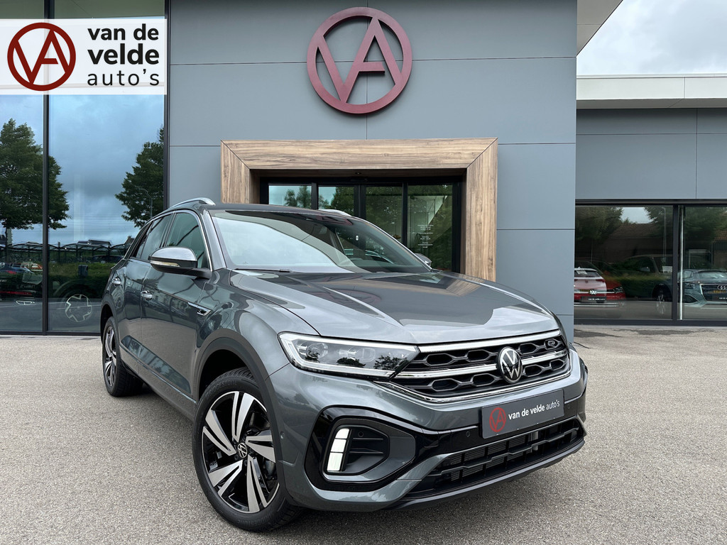 tweedehands Volkswagen T-Roc 1.5 TSI 150pk DSG R-Line | Camera | Keyless | Elek. Achterklep | Dode hoek | Rijklaar incl. 1 jaar Bovag garantie   – beschikbaar bij Van de Velde Auto’s