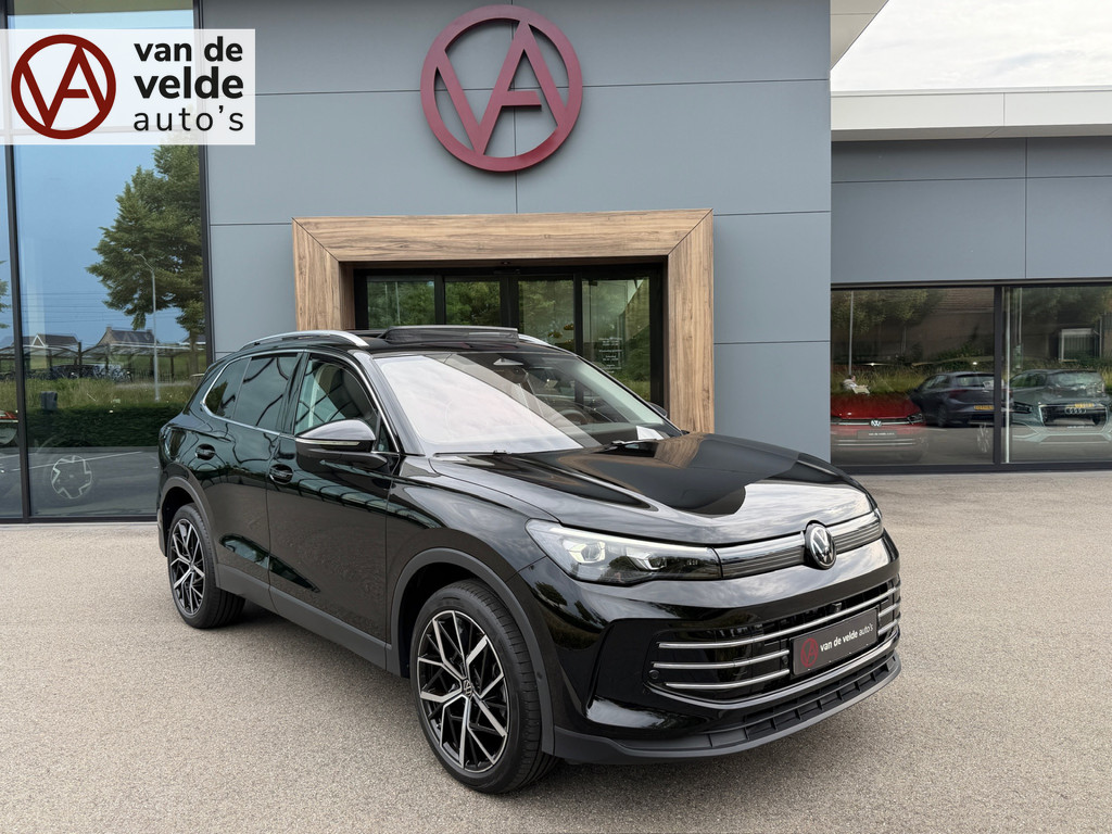 tweedehands Volkswagen Tiguan 1.5 eHybrid Elegance 204pk | Trekhaak | 20 Inch | 360 Camera | Panoramadak | Dode hoek | Elek. klep | incl. verlengde garantie   – beschikbaar bij Van de Velde Auto’s