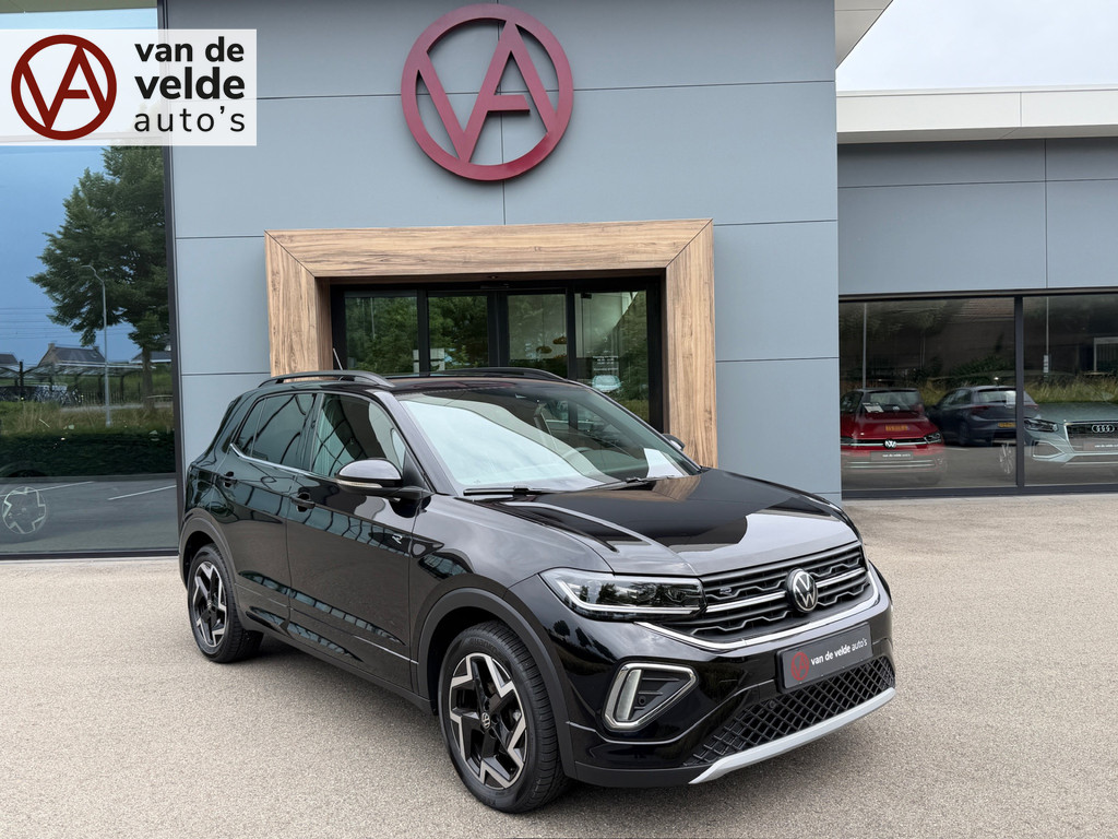 tweedehands Volkswagen T-Cross 1.5 TSI 150pk DSG R-Line | Camera | Trekhaak | Navi | IQ light | Rijklaar incl. garantie   – beschikbaar bij Van de Velde Auto’s