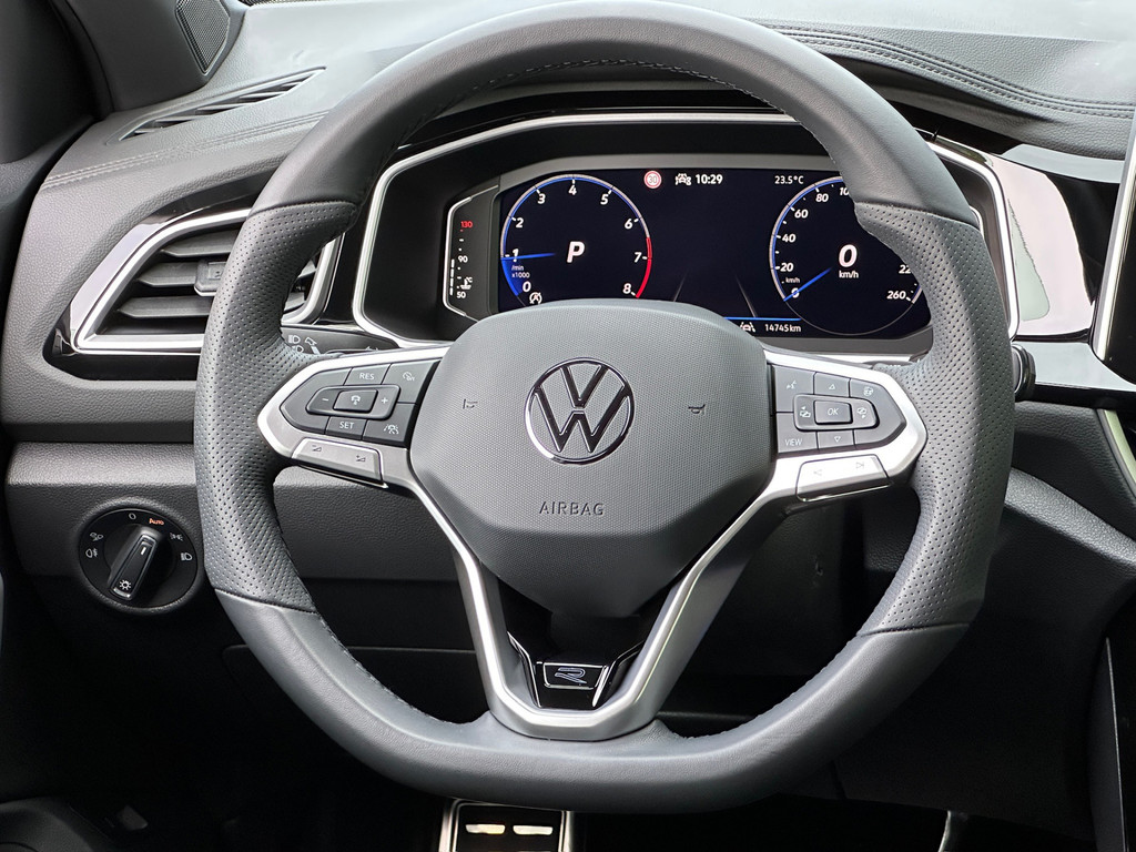 tweedehands Volkswagen T-Roc 1.5 TSI 150pk DSG R-Line | Camera | Keyless | Elek. Achterklep | Dode hoek | Rijklaar incl. 1 jaar Bovag garantie   – beschikbaar bij Van de Velde Auto’s