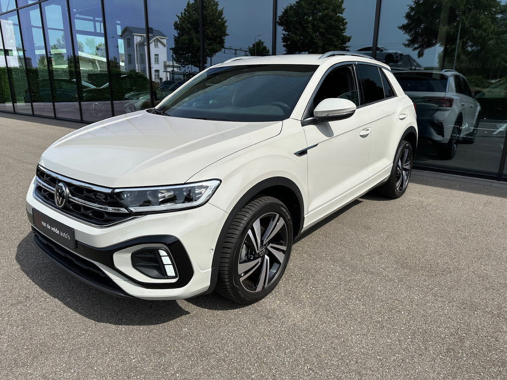 tweedehands Volkswagen T-Roc 1.5 TSI 150pk DSG R-Line | Camera | Keyless | Elek. Achterklep | Dode hoek | Rijklaar incl. 1 jaar Bovag garantie   – beschikbaar bij Van de Velde Auto’s