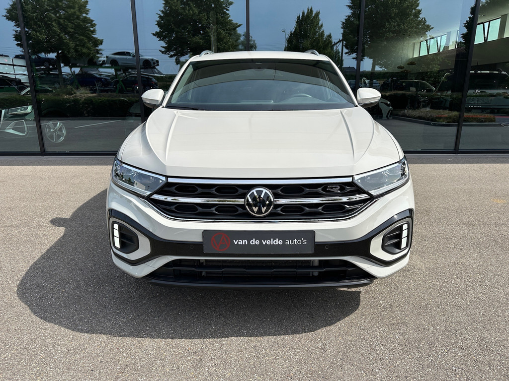 tweedehands Volkswagen T-Roc 1.5 TSI 150pk DSG R-Line | Camera | Keyless | Elek. Achterklep | Dode hoek | Rijklaar incl. 1 jaar Bovag garantie   – beschikbaar bij Van de Velde Auto’s