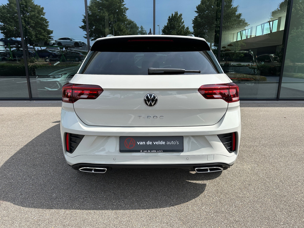 tweedehands Volkswagen T-Roc 1.5 TSI 150pk DSG R-Line | Camera | Keyless | Elek. Achterklep | Dode hoek | Rijklaar incl. 1 jaar Bovag garantie   – beschikbaar bij Van de Velde Auto’s