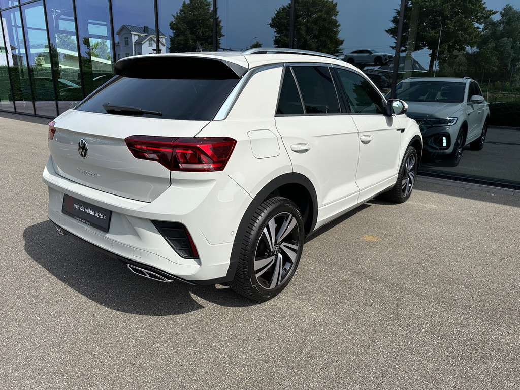 tweedehands Volkswagen T-Roc 1.5 TSI 150pk DSG R-Line | Camera | Keyless | Elek. Achterklep | Dode hoek | Rijklaar incl. 1 jaar Bovag garantie   – beschikbaar bij Van de Velde Auto’s