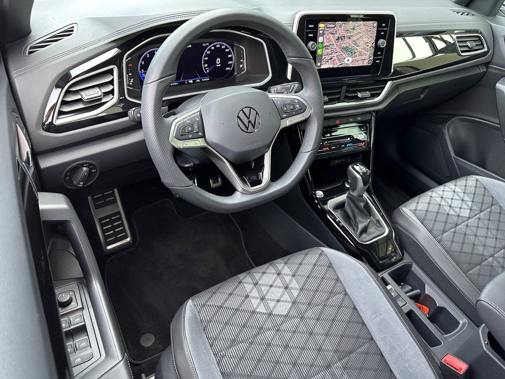 tweedehands Volkswagen T-Roc 1.5 TSI 150pk DSG R-Line | Camera | Keyless | Elek. Achterklep | Dode hoek | Rijklaar incl. 1 jaar Bovag garantie   – beschikbaar bij Van de Velde Auto’s